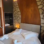 Semeli 3* Karpenísion